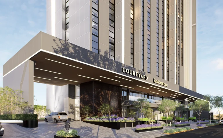 familia-feliz-con-perro-mudandose-un-nuevo-hogar-1-scaled-e1760460374581 (2) (2)